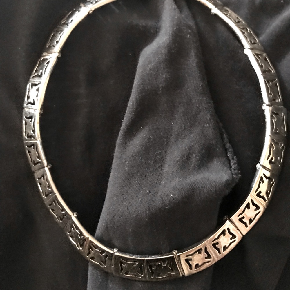 Salvatore Ferragamo Vintage Choker. Made in Italy